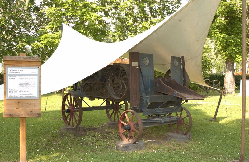 (Archivio del Museo della Civiltà Contadina)